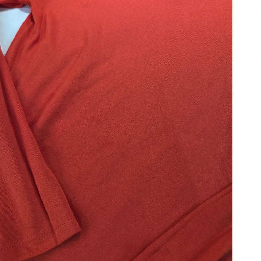Nike Dri-FIT Womens Long Sleeve V-Neck Training Shirt Red Small Activewear